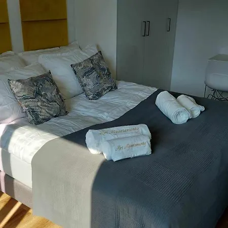 Art I Basen & W Centrum Z Balkonem, Faktura Vat * Lublin