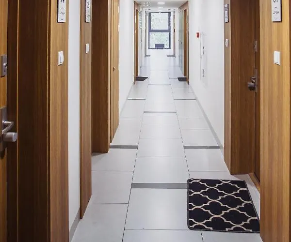 Art I Basen & W Centrum Z Balkonem, Faktura Vat